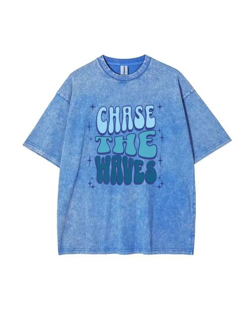 Chase The Waves Mineral Wash T-Shirt - Cool Beach Shirt for Unisex Teens - Classic Design for Casual Wear, School, Summer - Perfect Gift!