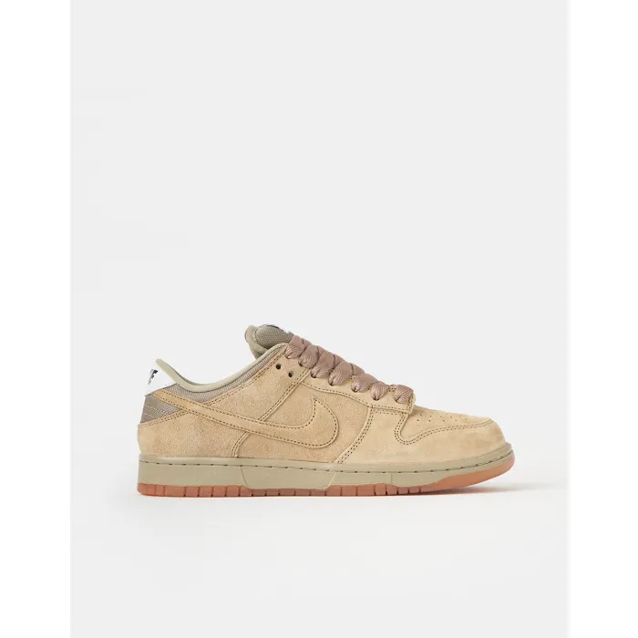 SB Dunk Low Pro B Skate Shoes – Low Cut Street Style Comfort
