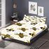 Pattern of cartoon bees bedding set