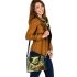 Grinchy smile and eat bread show shoulder handbag